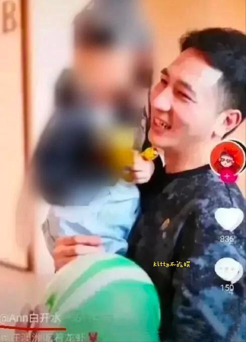 二呆瓜假吃视频,搞笑视频背后的美食诱惑