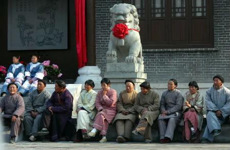 横店鹰眼变成吃瓜观众,揭秘影视幕后风云